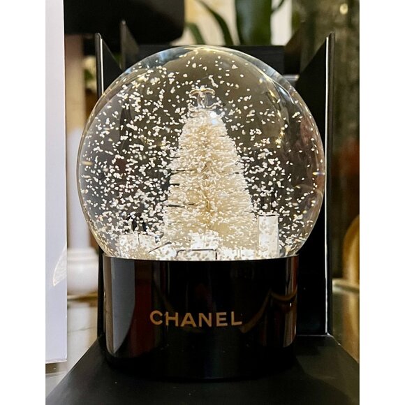 Chanel Limited Edition Snow Globe With Box - Picture 8 of 13